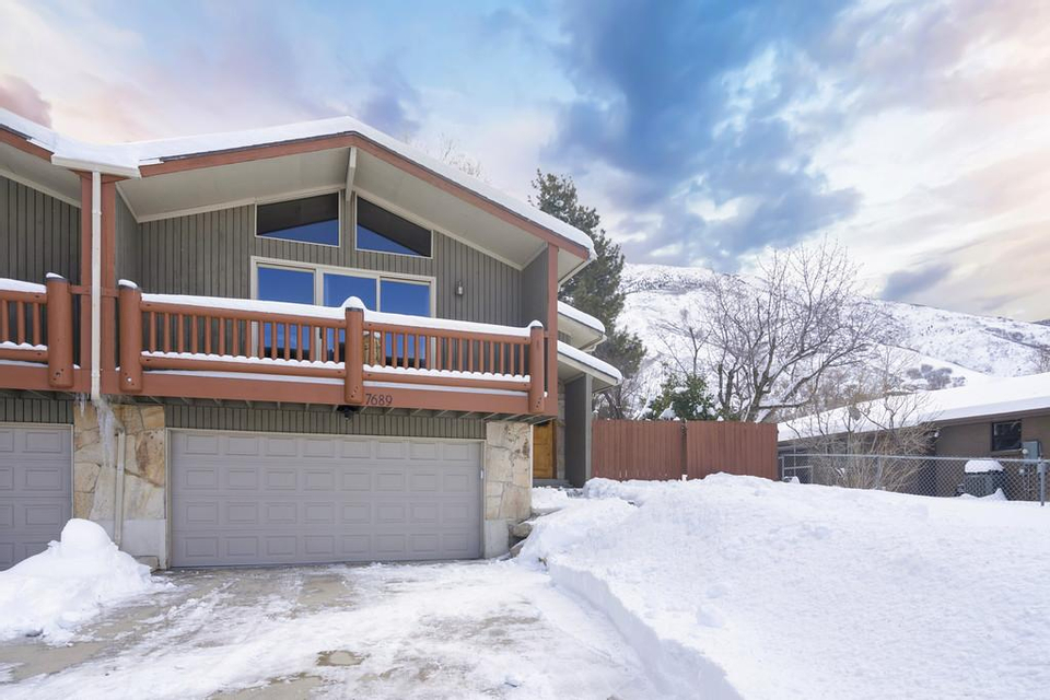 House For Rent at 7687 S Winterdale Circle, Cottonwood Heights, UT