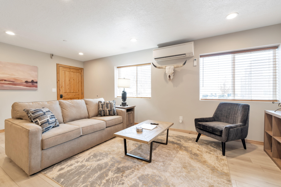 Apartment For Rent at 101 North Commercial Street, UT 84050