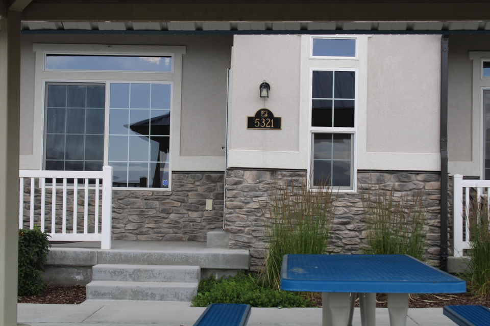 Townhome For Rent at 5321 Pebble Ridge Lane, West Valley City, UT 84118