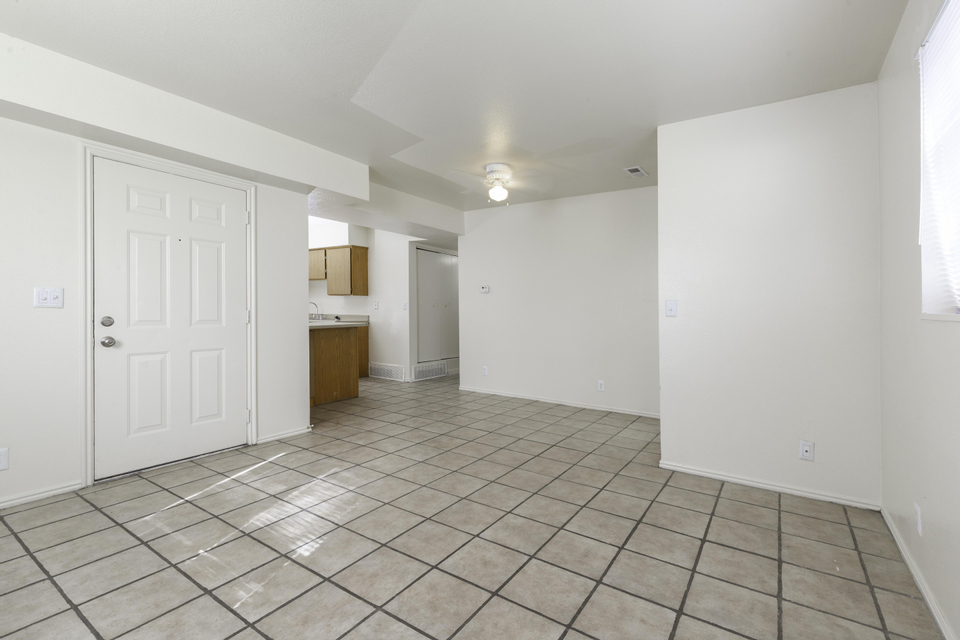 Apartment For Rent at 850 N Hwy 89, North Salt Lake, UT 84054
