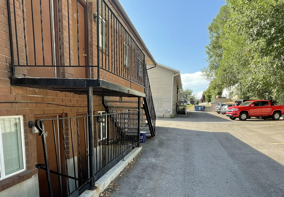 Apartment For Rent at 2153 South State Street, Provo, UT 84606