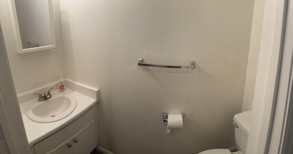 Single Room For Rent at 1580n 200e, North logan, UT 84341