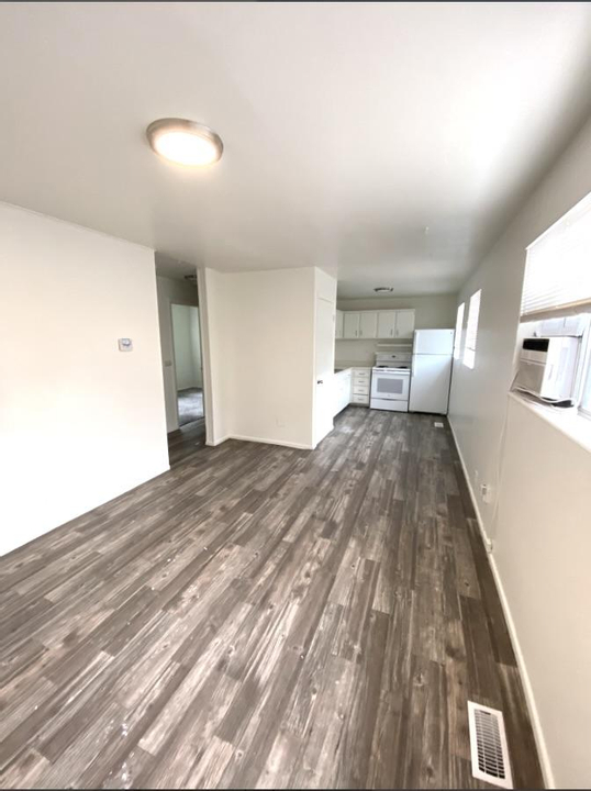 Apartment For Rent at 421 East 300 North, Salt Lake City, UT 84103