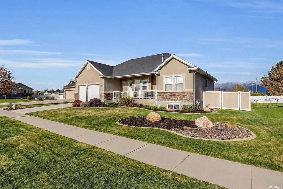 Single Room For Rent at 3027 S 1065 W, Syracuse, UT 84075