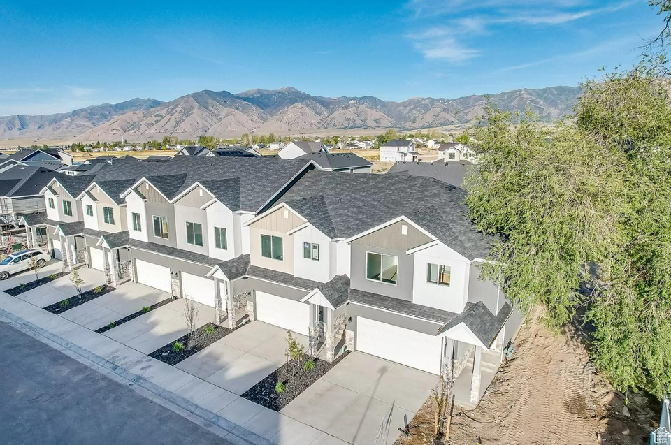 Townhome For Rent at 141 E 730 N, Tooele, UT 84074