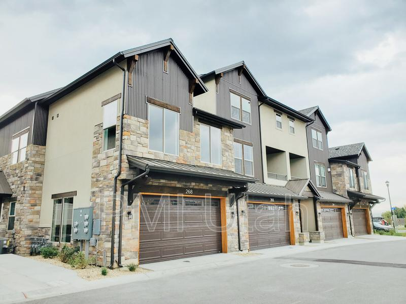 Townhome For Rent at 272 E Sandy Sage Way, Sandy, UT 84070