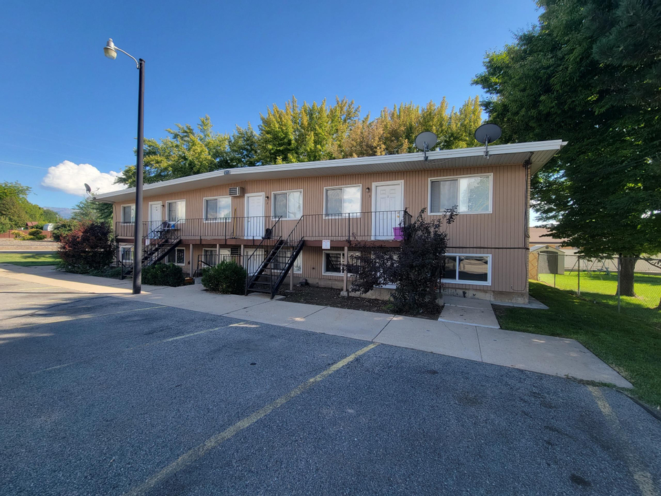 Apartment For Rent at 1017 West 2300 North Apt 6, Clinton, UT 84015