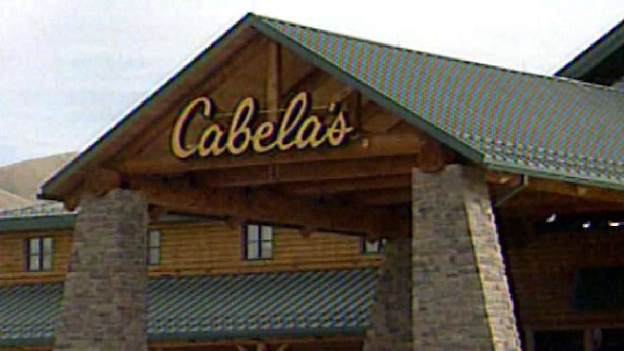 Evacuees Report to Work at Cabelas