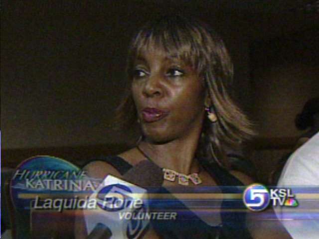 Volunteers Help Evacuees Overcome Culture Shock