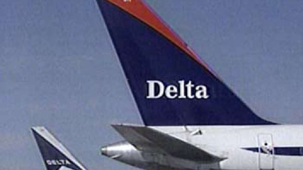 Northwest, Delta File for Bankruptcy Protection