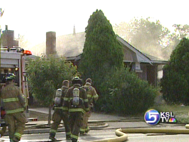 Fire Destroys House Apartment