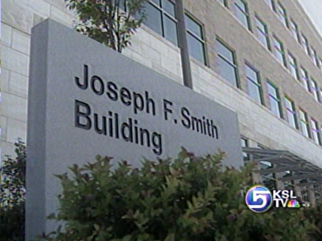 President Hinckley Dedicates New Building At BYU