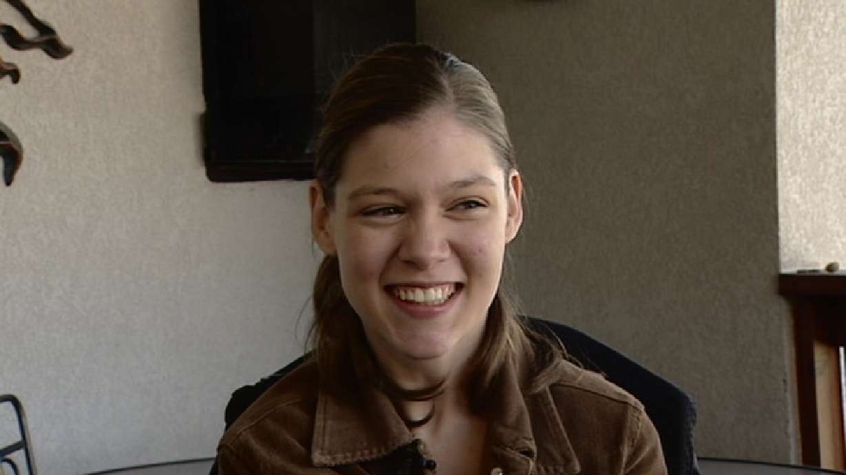 Riverton's Homecoming Queen Is Crowned