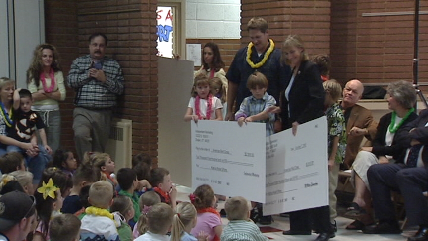 Beach Boy Thanks Elementary Students for Donations