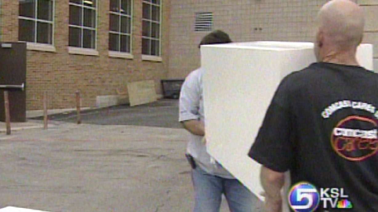 Volunteers Clean Up Sandy Elementary