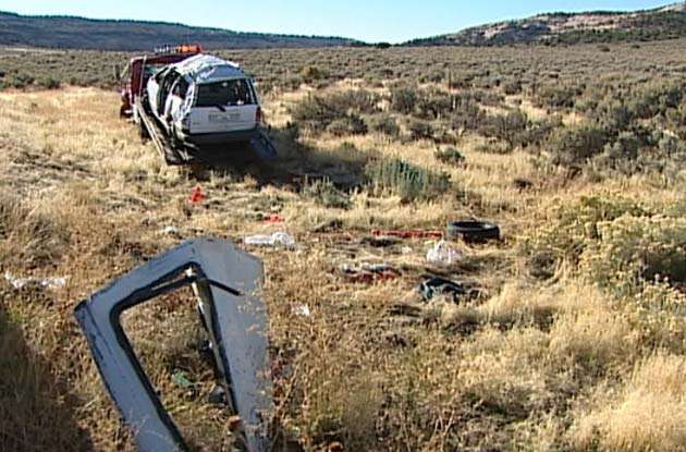 Van Crash Near Moab Kills One, Injures 13