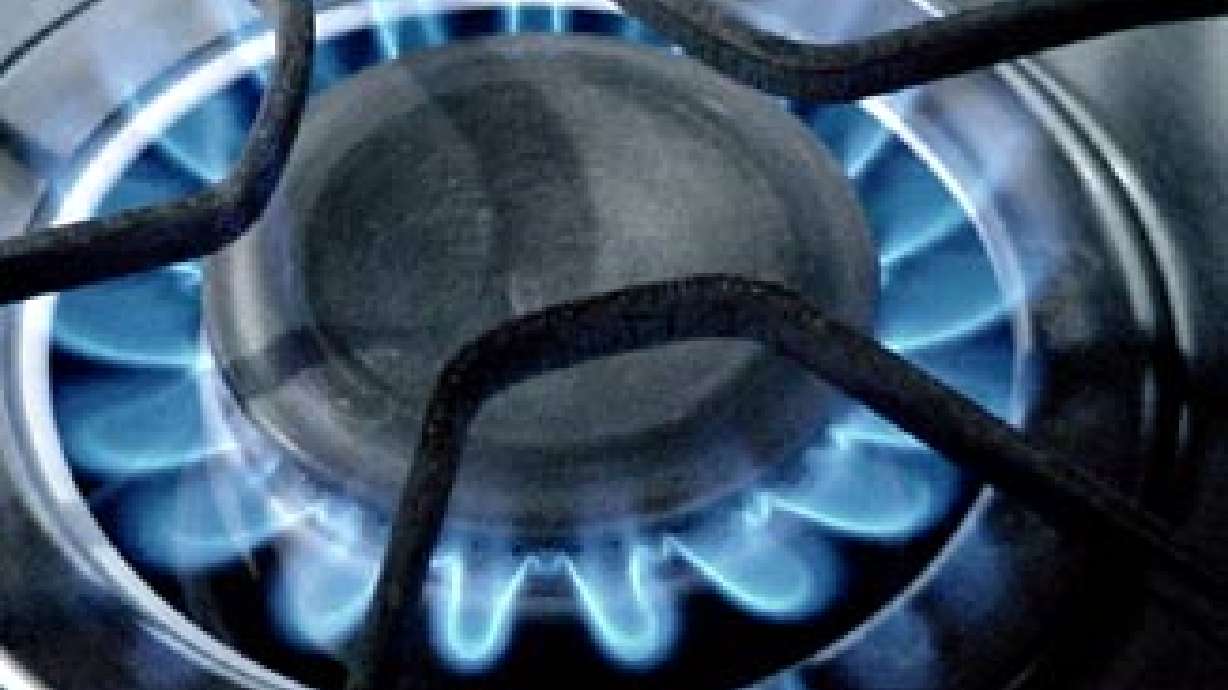 Questar Gas requests lower rates for customers