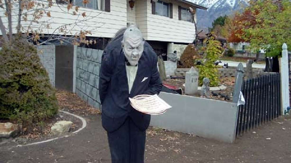 Utah County Family Loves Halloween