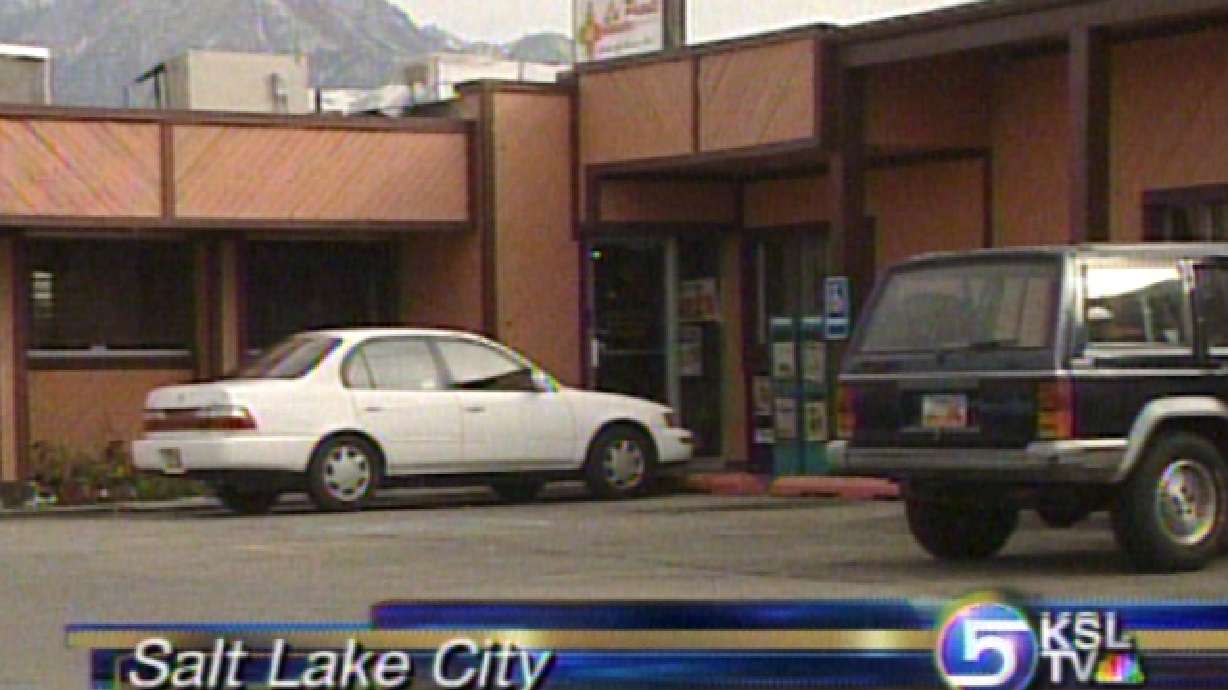 Man Stabbed at Restaurant