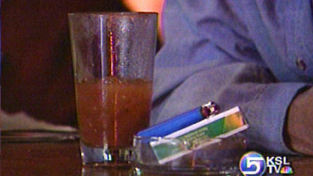 Panel Unanimously Backs Snuffing Smoking in Bars