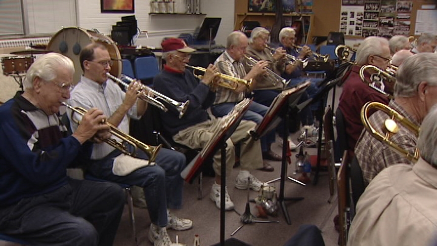 Phoenix Big Band Keeps Things Swinging