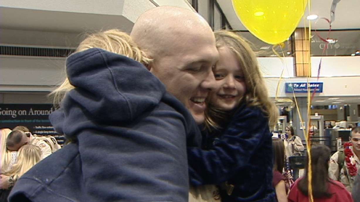 Members of 148th Artillery Unit Returning from Iraq