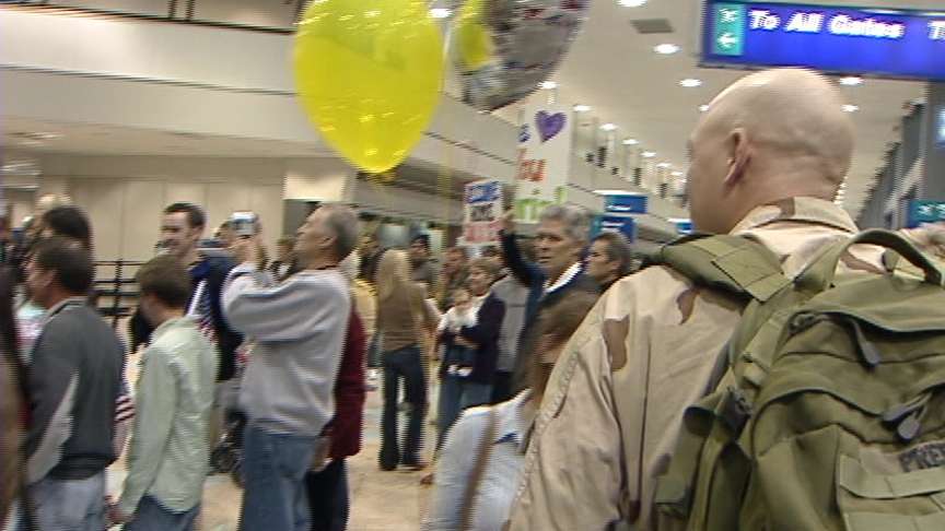 Members of 148th Artillery Unit Returning from Iraq