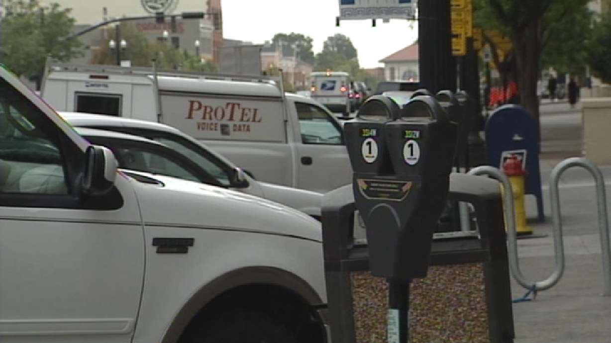 Council to Consider Letting Fuel Efficient Cars Park for Free