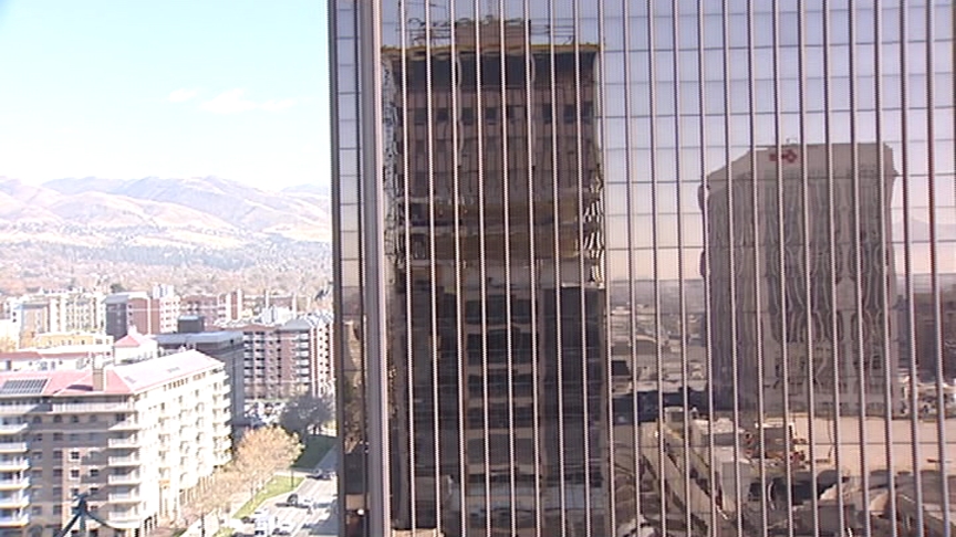 Employees Remain at Work While Building is Renovated