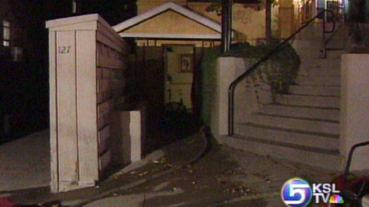 Apartment Fire Kills Man in the Avenues