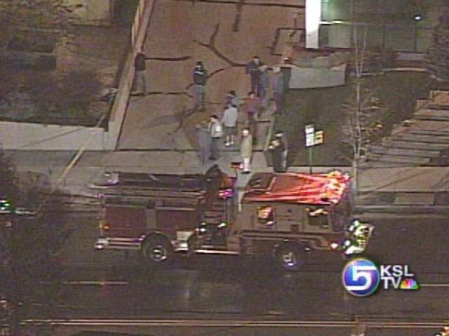 Apartment Fire Kills Man in the Avenues