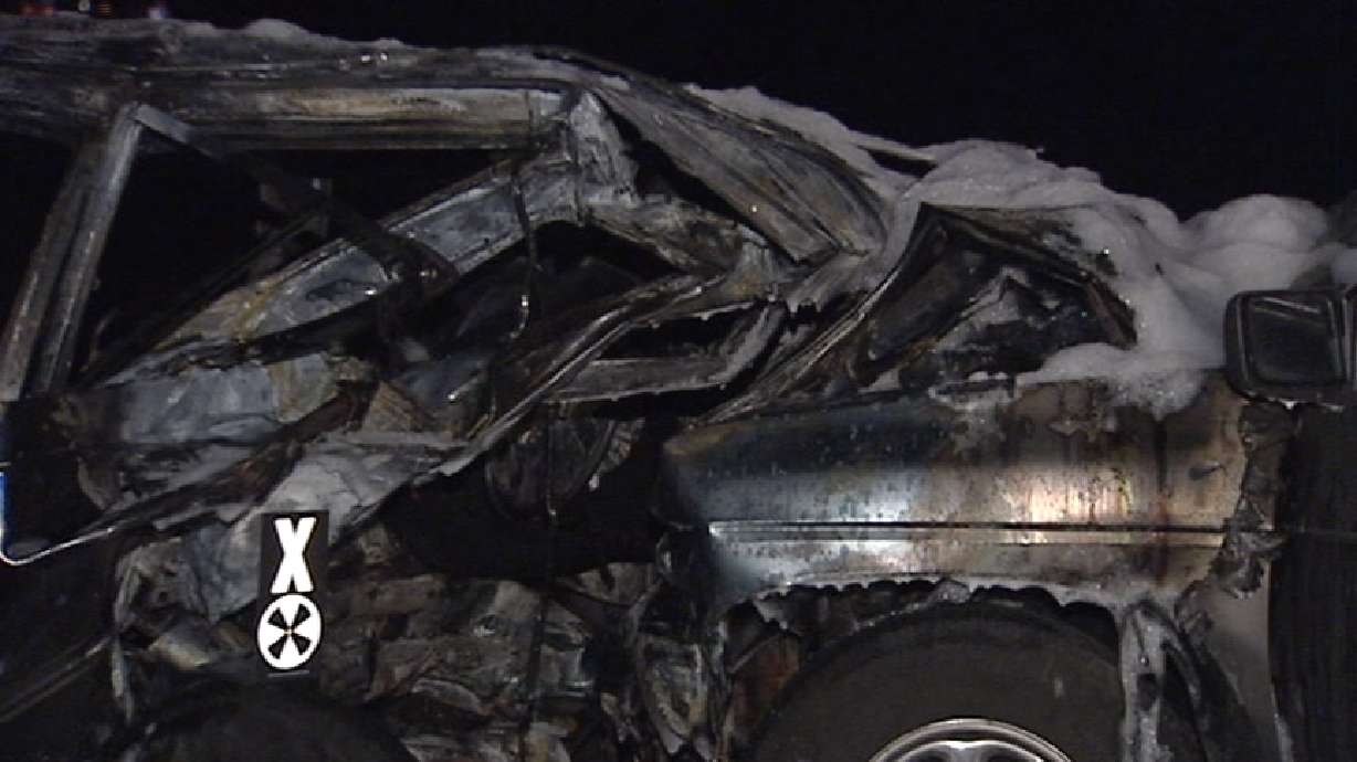 Wreck on I-15 Kills Two People