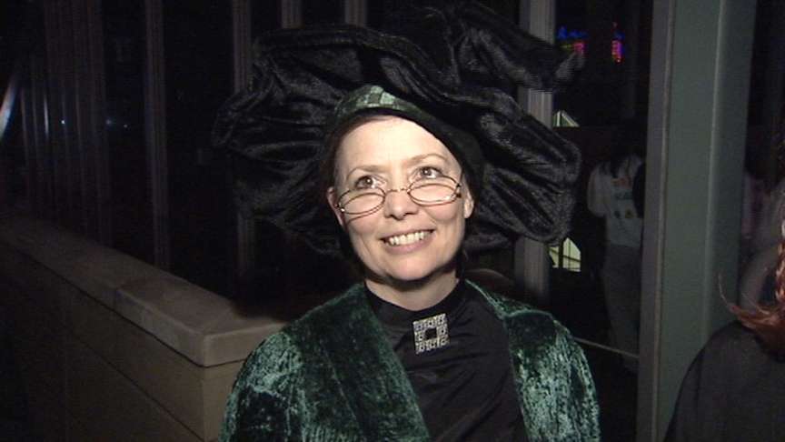 Fans Line Up for Look at Latest Harry Potter Movie