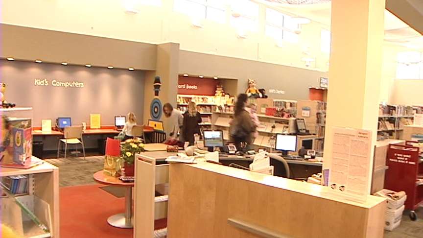 Libraries Go High-Tech, Still Popular