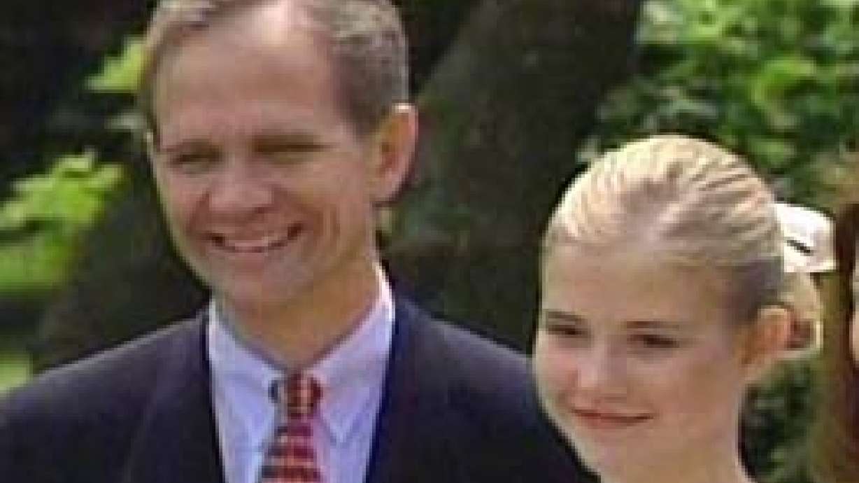 Elizabeth Smart's Father Angry Over Pedophile Web Site