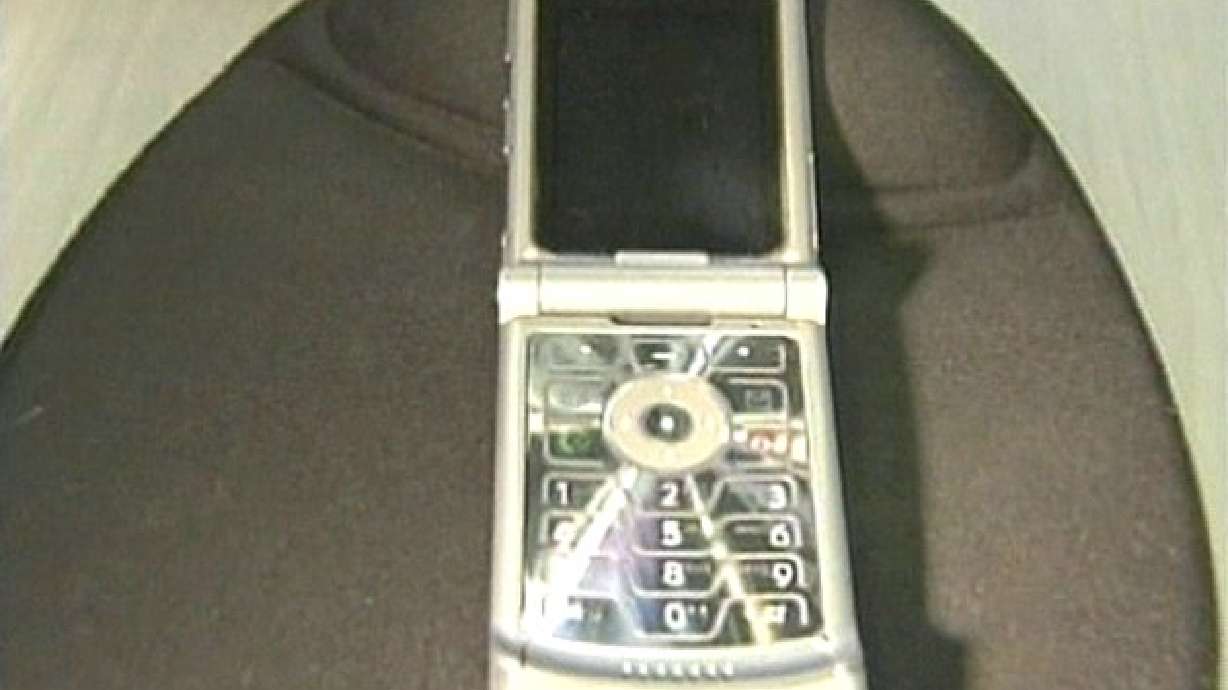 Company Helps Cell Phone Users Switch Contracts