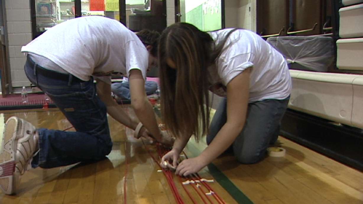 Eisenhower Jr. High Students Work for 7th World Record