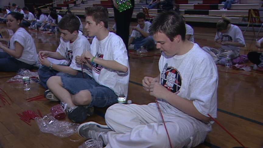 Eisenhower Jr. High Students Work for 7th World Record