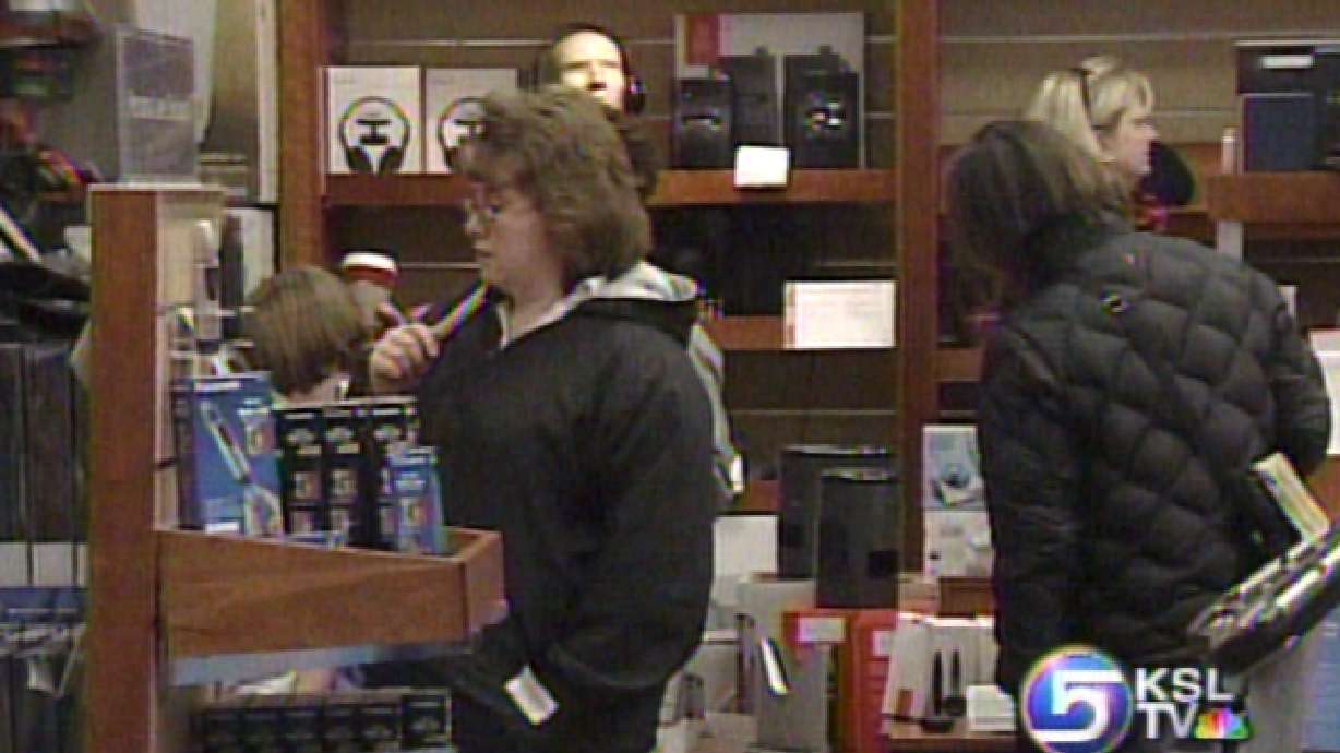 Shopping Picking Up as Christmas Nears