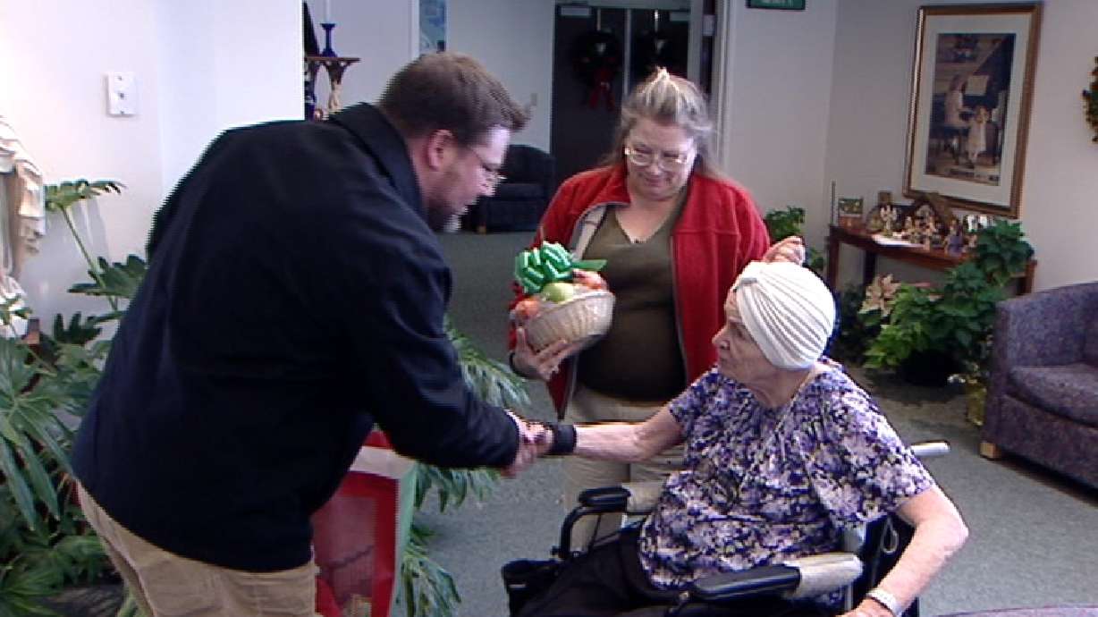 Gifts Delivered to Elderly Utahns