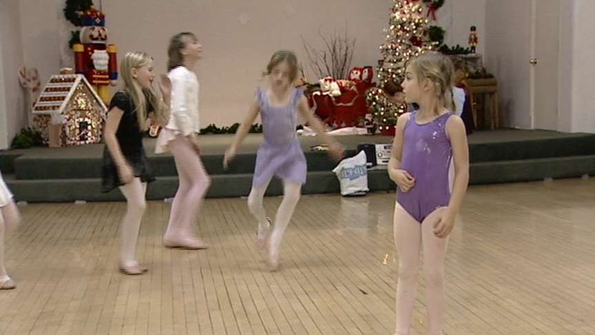 Dancer With Prosthetic Leg Gets Special Seat at 'Nutcracker'