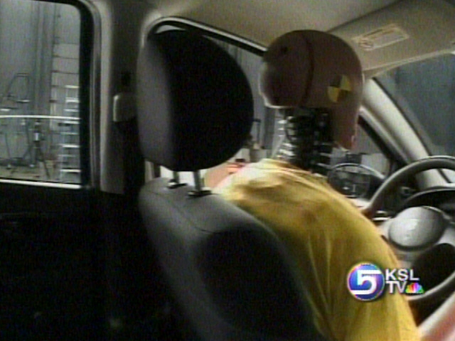 Trucks and SUVs Do Poorly in Head Restraint Tests