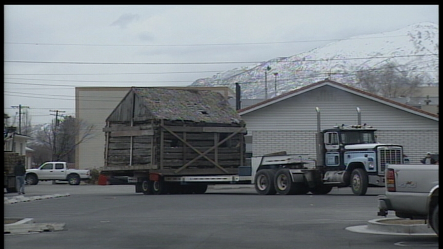 Preservationists Move Early Cabins to City Park