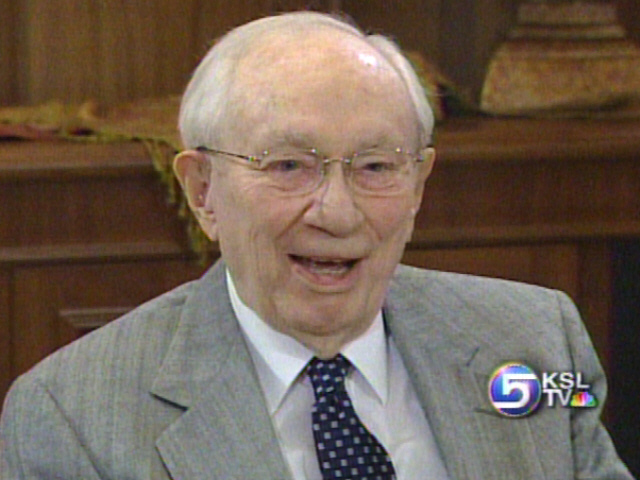 Many Offer Well-Wishes to President Hinckley