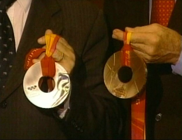 Torino Creates Donut-Shaped Olympic Medals