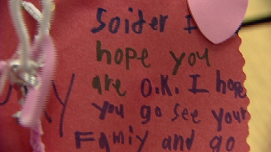 Utah Elementary School Make Valentines For Injured Soldiers