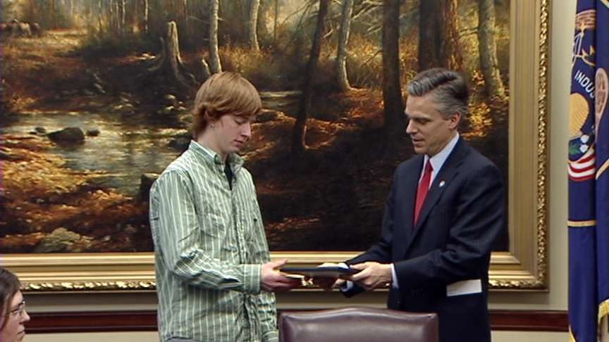 Gov. Huntsman Honors Life-Saving Teens
