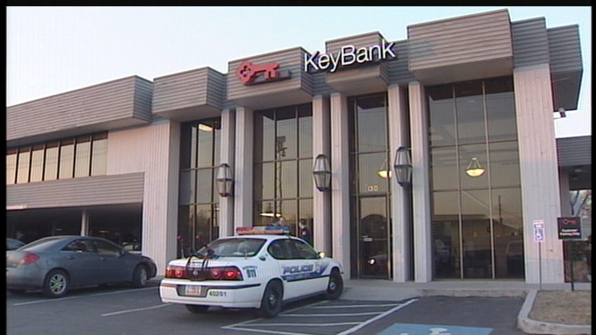 Bank Employees Locked in Vault During Robbery