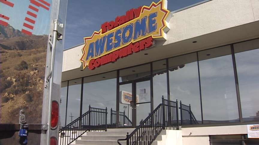 Computer Store Owner Blames Media for Business Closing
