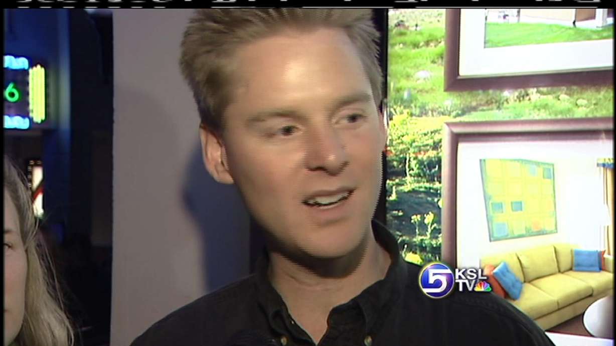 Computer Store Owner Blames Media for Business Closing